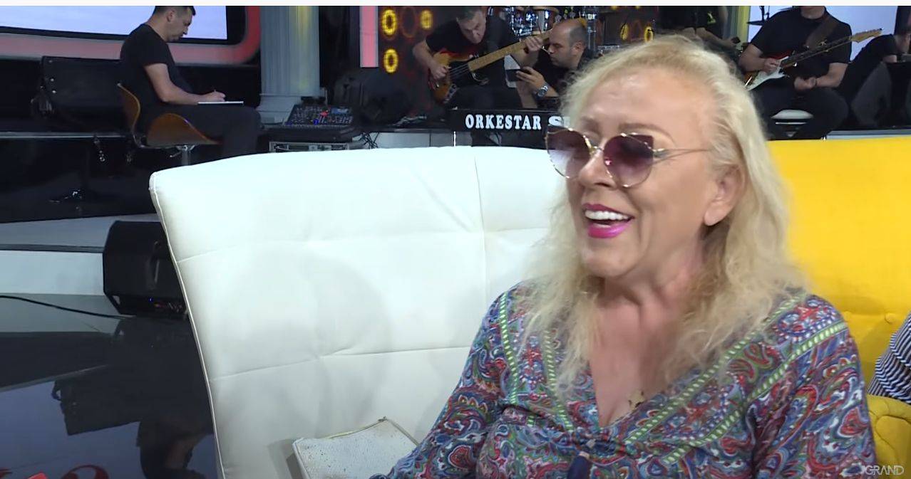 Zorica Marković se NE PREPUŠTA TRENDU ESTETSKIH KOREKCIJA, a evo šta sve VOLI NA SEBI 2 01add530e2ed9de9edf27f8121e5f3a2426b216e