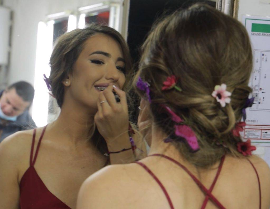 Sanja i Jelena došle IDENTIČNO OBUČENE, a tek da vidite kako su se KANDIDATKINJE SPREMILE! (VIDEO) 3 0296cb2afdd6e25e715e98414d65c8ee6843b2e0