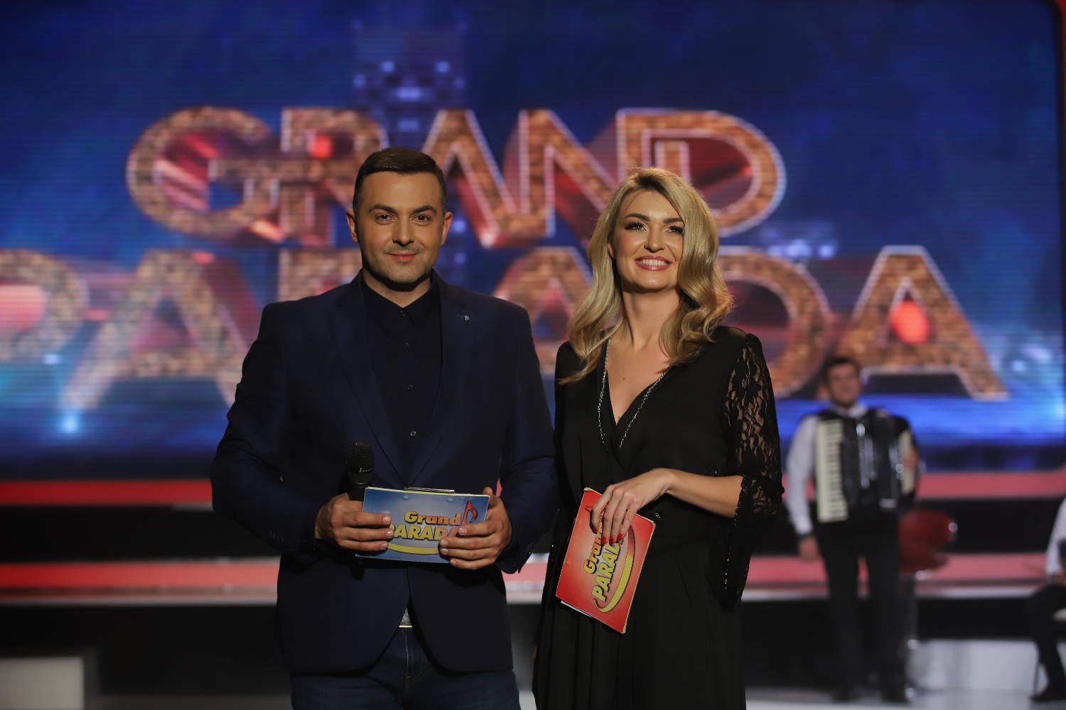 PARADA muzičkih noviteta i sjajnih gostiju (FOTO) 2 030236c2cd17f5ab092b78fe6c08fb564d7a9730
