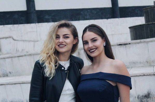 Svi znate kakva je lepotica Džejla, a tek da vidite njene sestre (FOTO) 3 03d74f1295277e91f9e81035f6029efbf3c5447d