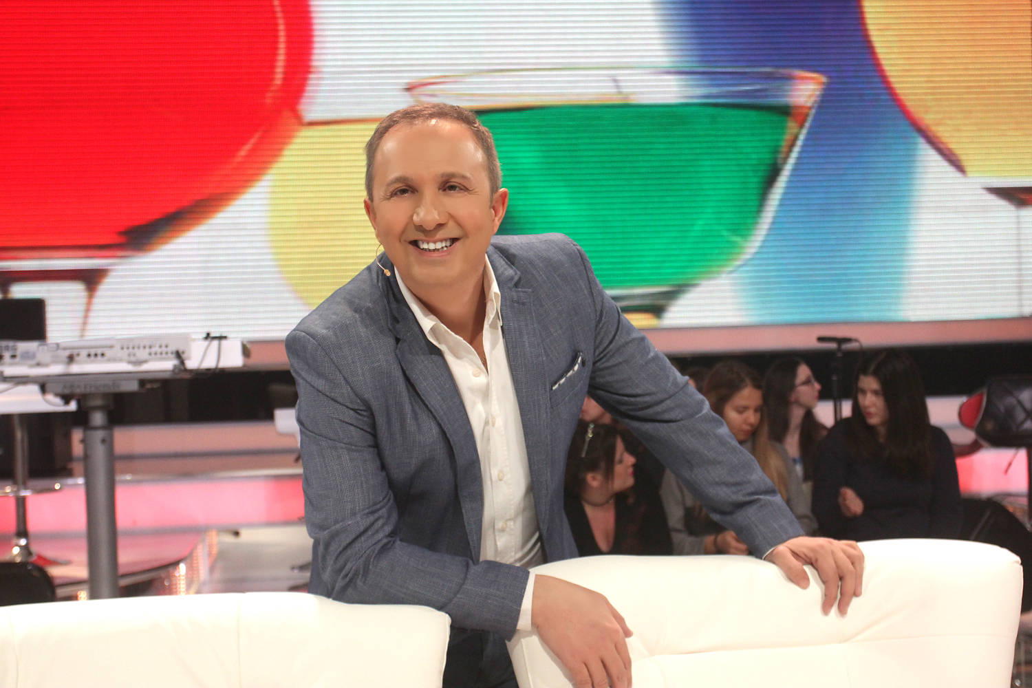 GRAND KOKTEL: Naše uživanje ponedeljkom uveče! 2 03d8b3d137f57d061df2a8a47ec76db032802ff4