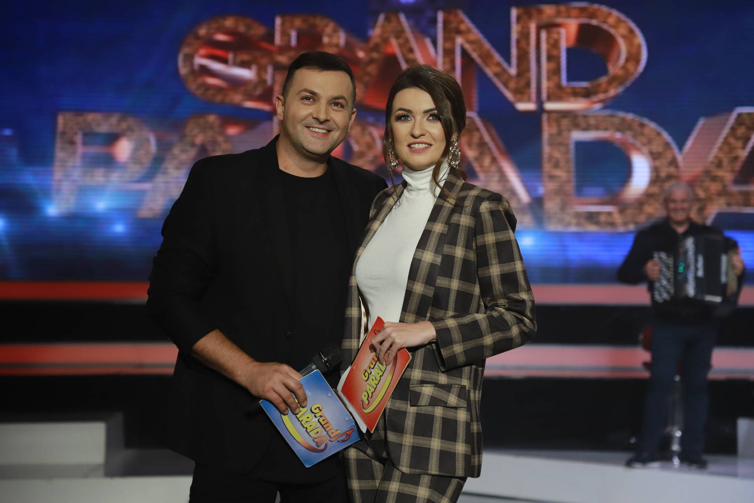 GRAND PARADA: Muzikom lečimo i razgaljujemo dušu! 2 06c00da9a0b0cad8430e2fa215193d35b57cfe2a