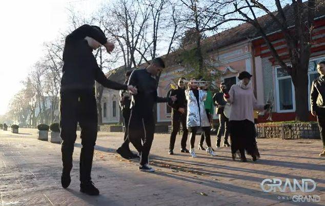 KAD LJUBAV SVOJU LJUBAV NAĐE Cakanina nova pesma osvojiće vas na prvo slušanje (VIDEO) 2 08bc6a34de229e54f35091732dbaf1e568780fc8