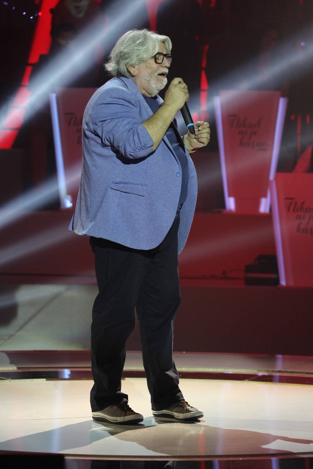 Po zanimanju je KUVAR, a ustvari je crnogorski PAVAROTI (FOTO) 3 08eb62cbc40c61a13396bd16d0050fb627ddb9e8