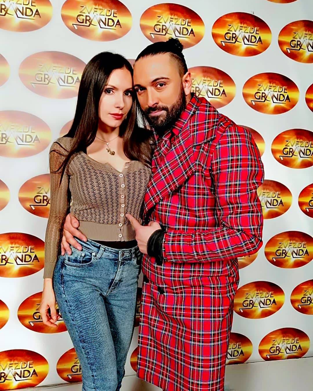 RAZVODE SE! Anu Vlajić kritikovali da je smršala, a ona prolazi kroz BURAN PERIOD i više ne živi sa Darkom (FOTO) 4 0a00be8218785ffe44029fe83fb4be8dd2c7e811