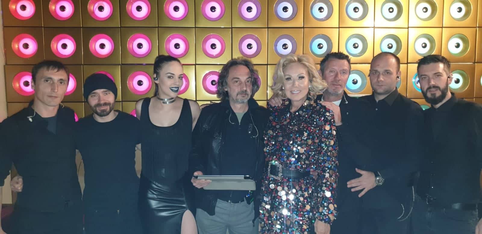 Najveća balkanska zvezda ponovo dominira: Brena osvojila i Rumuniju! (FOTO+VIDEO) 2 0a90a2c36f2a7630dc81bf1efead1d00ef5bbca9
