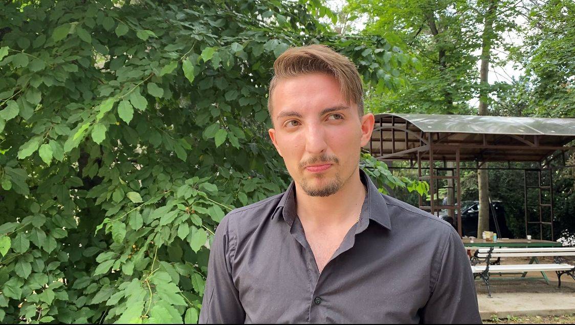"Voli sve, SAMO NE NARODNJAKE", Zvezda Granda OTKRILA DETALJE SVOJE LJUBAVI, a zbog SVADBE USLEDIO ŠOK 5 0f5461e9d070b14733a90c25e7f0b36ab14e52c4
