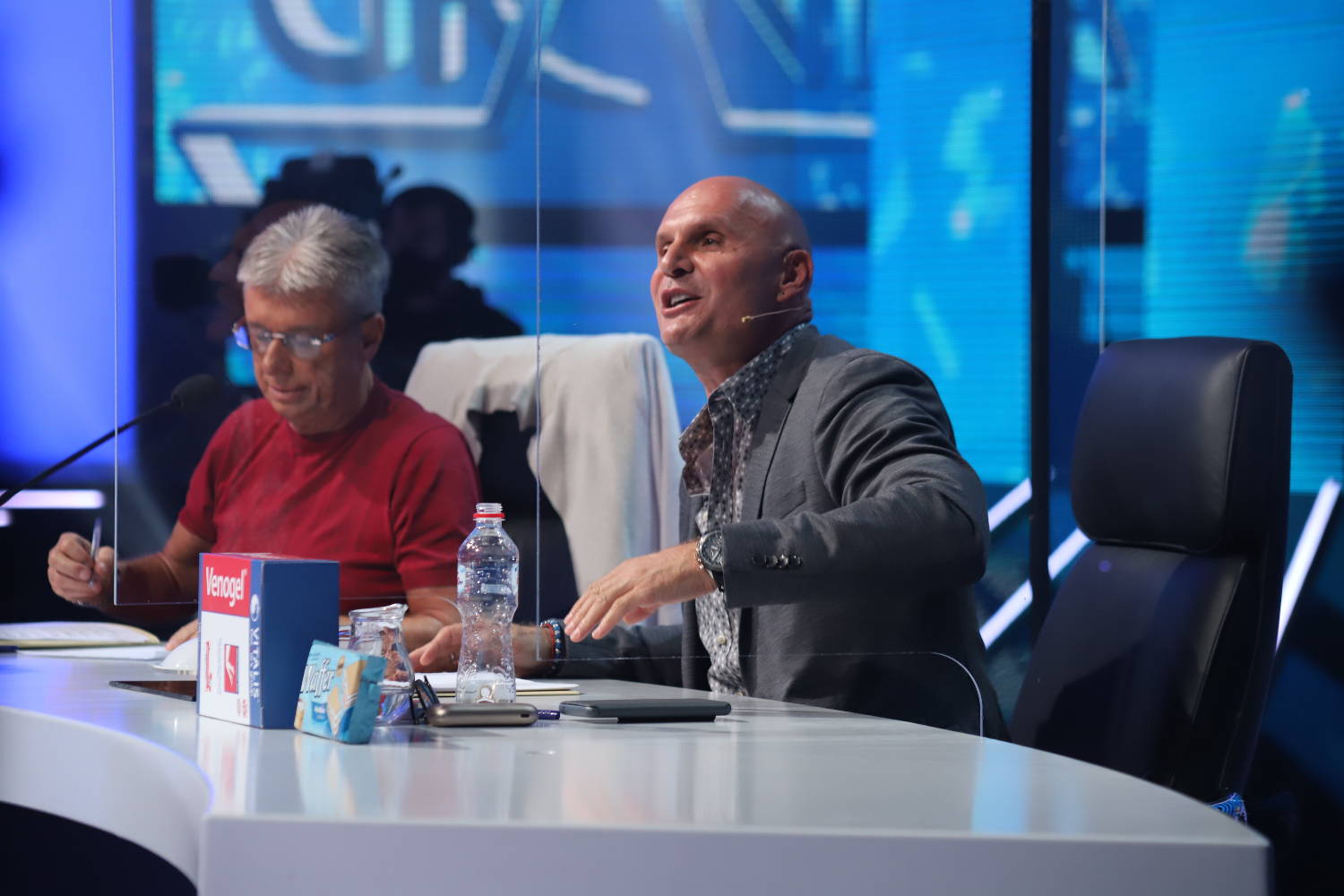 Nikad kraći nastup u ZVEZDAMA GRANDA, a kraj tek sve govori: "Slušaj, bre, ovu boju glasa" 3 110d9e476936de764aa99692371be1674dac344d