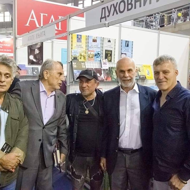 ''Piličari drže nastupe, a ne pevači koji vrede''! Čeda Čvorak surovo iskren 2 11d43cb3ce50f8f2bbc05607670a3bf52f0c3050