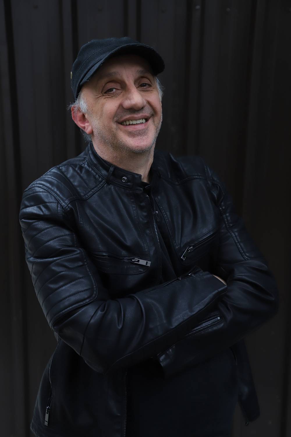 ROK SE VRAĆA NA VELIKA VRATA! Zoran Paunović i ''Zabranjeno pušenje'' udružili snage u novoj pesmi! (VIDEO) 3 17e8a426ed110394dfcaf93236b7dd31145ceac1