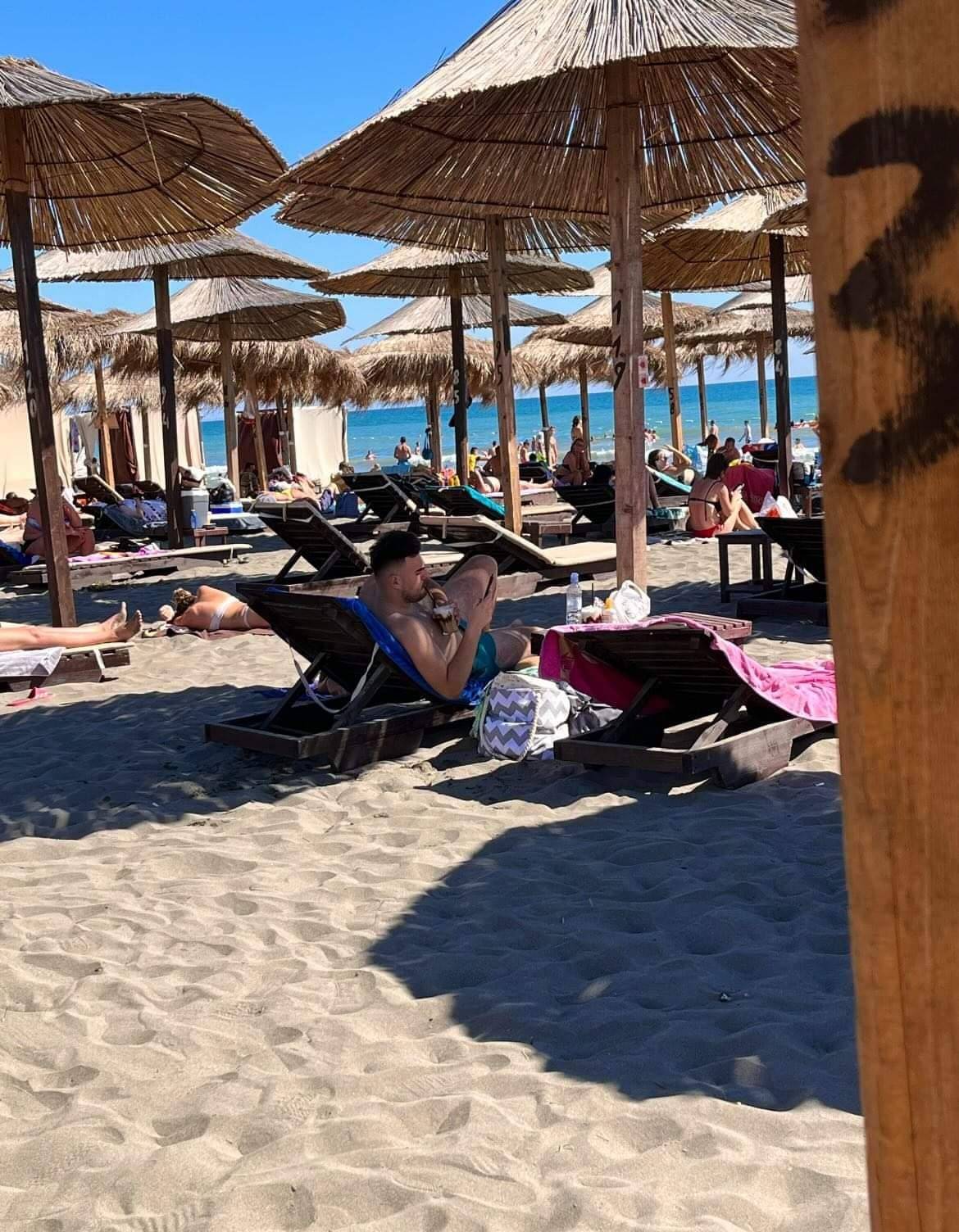 PAPARAZZO: Devojke se okreću za Zvezdom Granda na plaži, ON NIKAD ZGODNIJI (FOTO) 2 17fac1e27c9499395f89423f1281ca72edffff1f