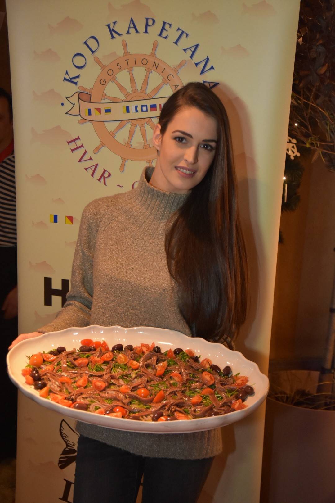 HUMANITARNI DANI HVARA! 4 18e9679c18116a0eebbeb5ecd39d4dcb3309b0e3