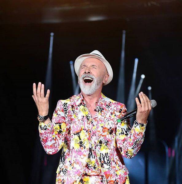 PRVO PA MUŠKO! Dino Merlin POSTAO DEDA! (FOTO) 3 1b6993a85fcf573cf107fbce569306ab6a64a7a6
