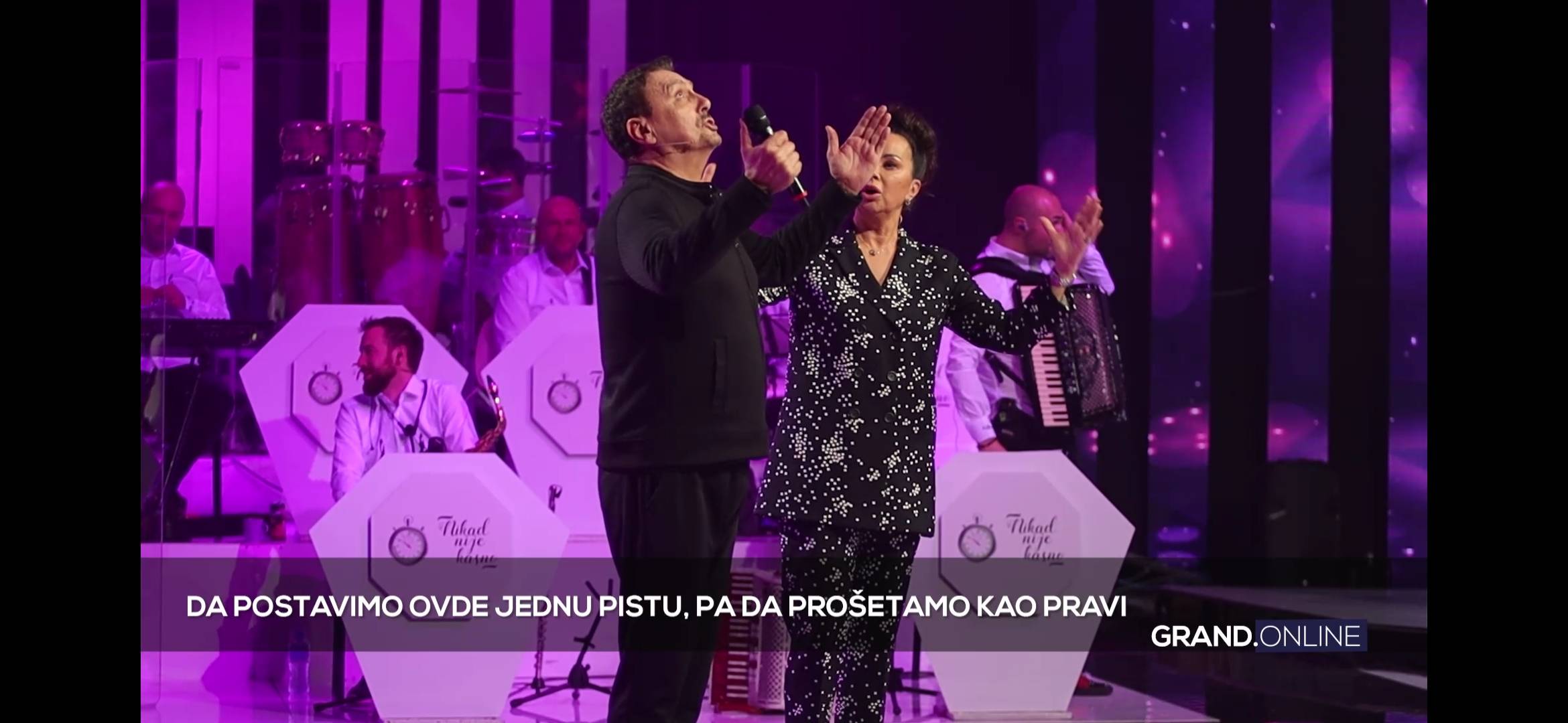 IZA KULISA: Dragana i Keba u epizodi: "OGLEDALCE, OGLEDALCE KO JE NAJLEPŠI?" (VIDEO) 4 1cea95e9bfc78989ac527d2380ce812108798060