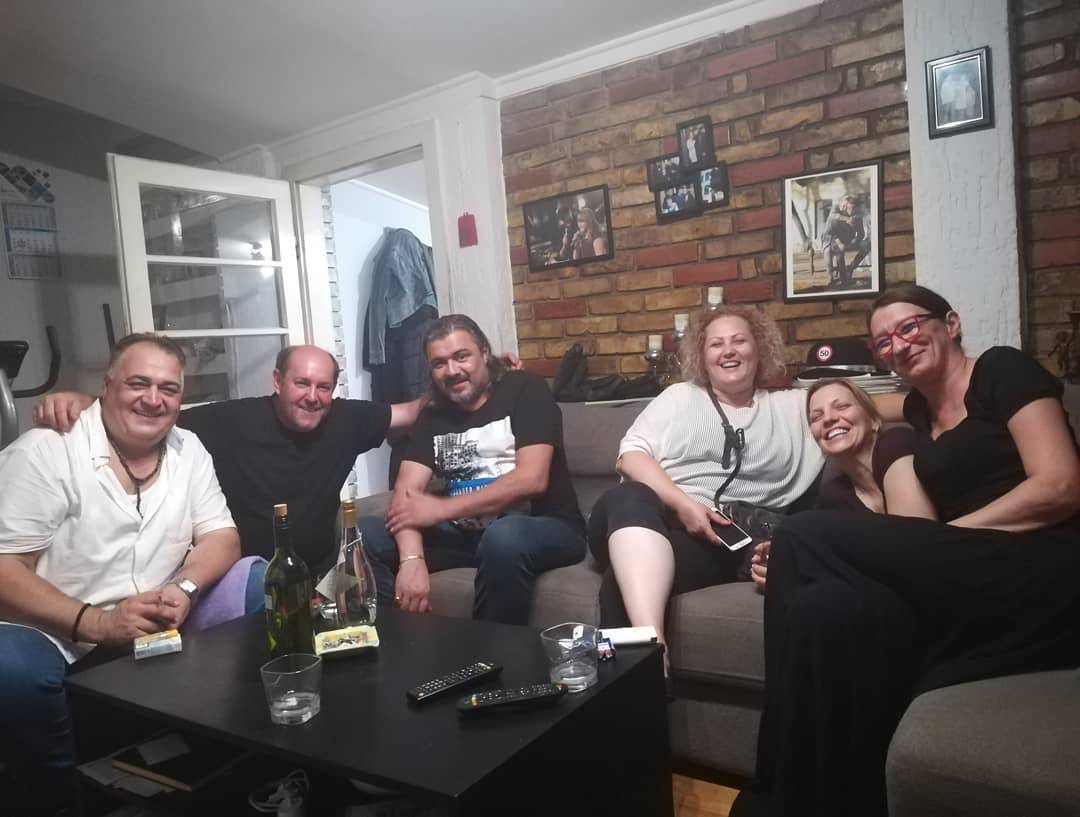 Neguju prijateljstvo! Skupilo se društvo iz ''Nikad nije kasno'' a komentari stižu i od drugih kolega! (FOTO) 3 1e060e8a2a8407f179e0930b984626c3b22a1336