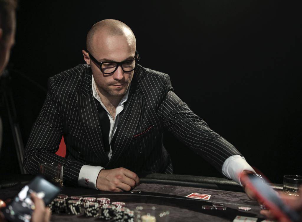 NA OVO SE DUGO ČEKALO Sofra izgubio sve pare, ali ima HIT! (VIDEO) 3 1edd7caee4034b81f185dc244795f9eba8342298