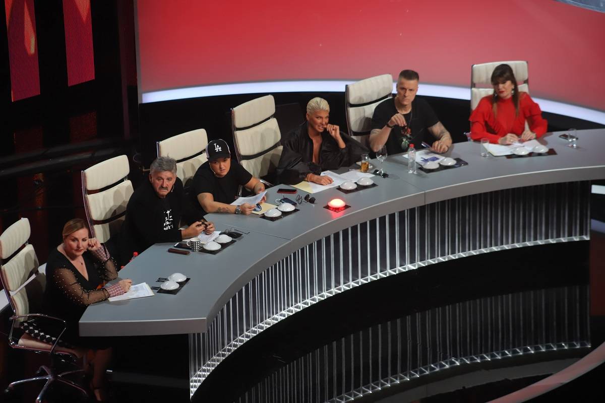 Takmičarima TREMA i dalje NAJGORI NEPRIJATELJ, e EVO ko je USPEO da prođe dalje (FOTO) 2 1ff546d392c3e49c5abfe7f59cdb56843e8bfbe2