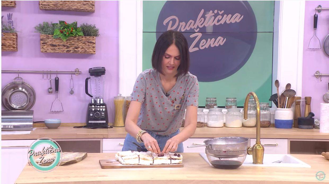 Preslatke i preukusne KREMŠNITE SA JOGURTOM 2 20b1d0bbc0baf6c62df4e7dea33190c9cab69f78