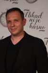 Ovako nešto do sada niste čuli: Veteran POKIDAO čuveni hit Tome Zdravkovića (VIDEO) 3 20b4f42bb59dcaa2b136d27a70b4f9ed00ab767c