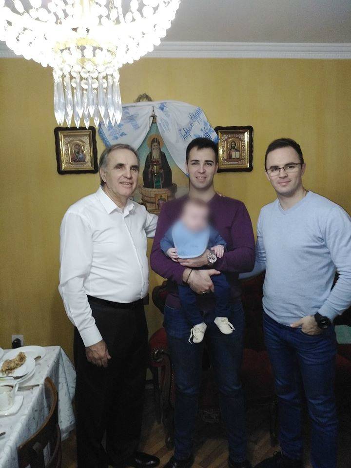 DOMAĆINSKI Porodica Srdanov proslavila krsnu slavu (FOTO + VIDEO) 2 29812b41787b8c101f76277ffafadc3f1e8bffec