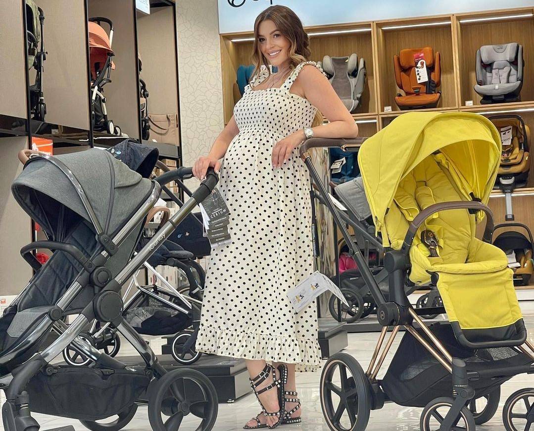 Jelena Kostov počela sa pripremama za DOLAZAK NASLEDNICE, pa zamolila fanove za POMOĆ 4 29b2c0e0433a4a4c88a7abd6dbb642fce8b01d08