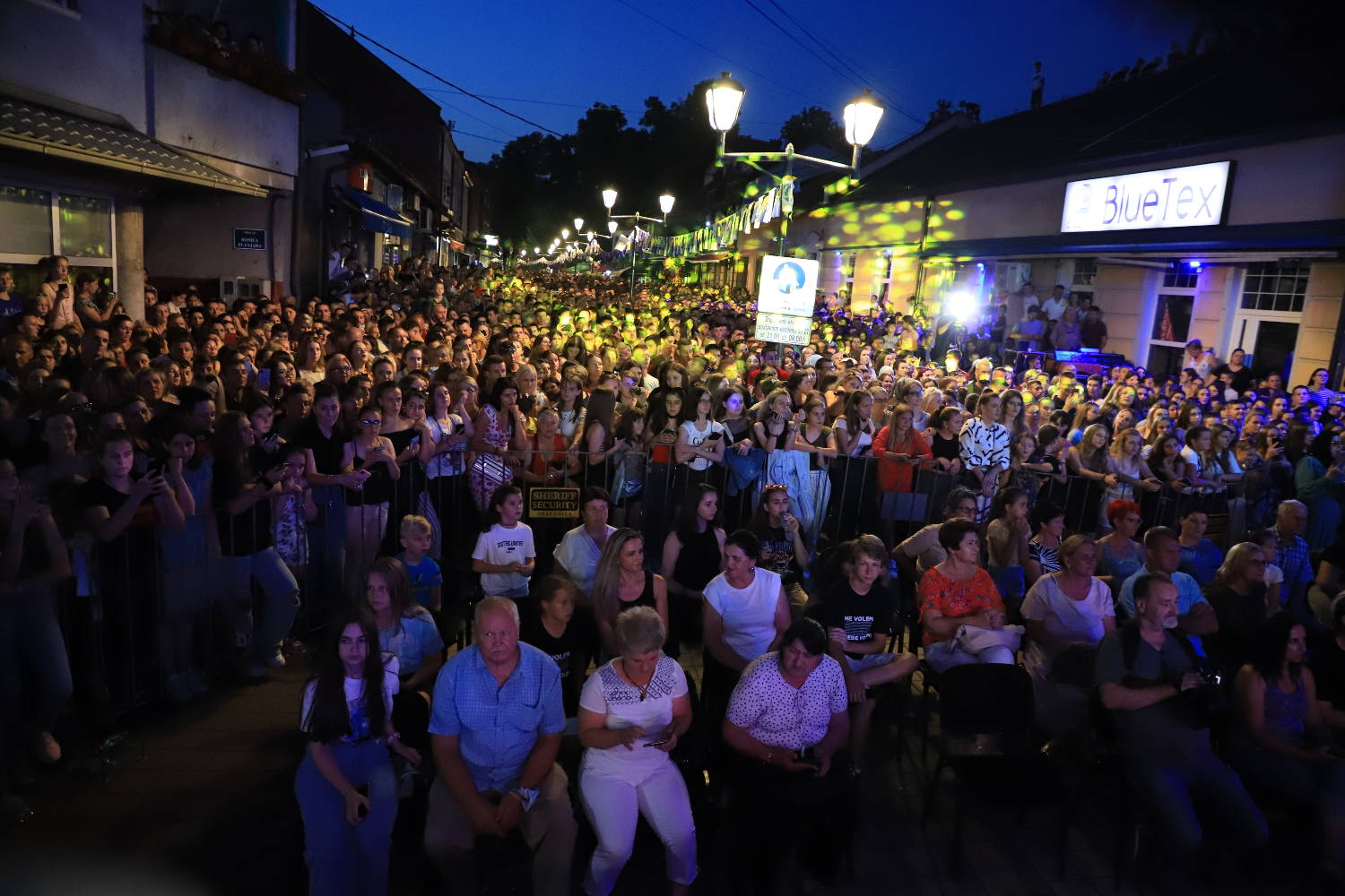 PAMTIĆE OVO DOK JE ŽIV: Gračanica SLAVILA POBEDU Mahira Mulalića (VIDEO) 2 2a33b7cfc66a12277b7e11920365e26117f6b0ef
