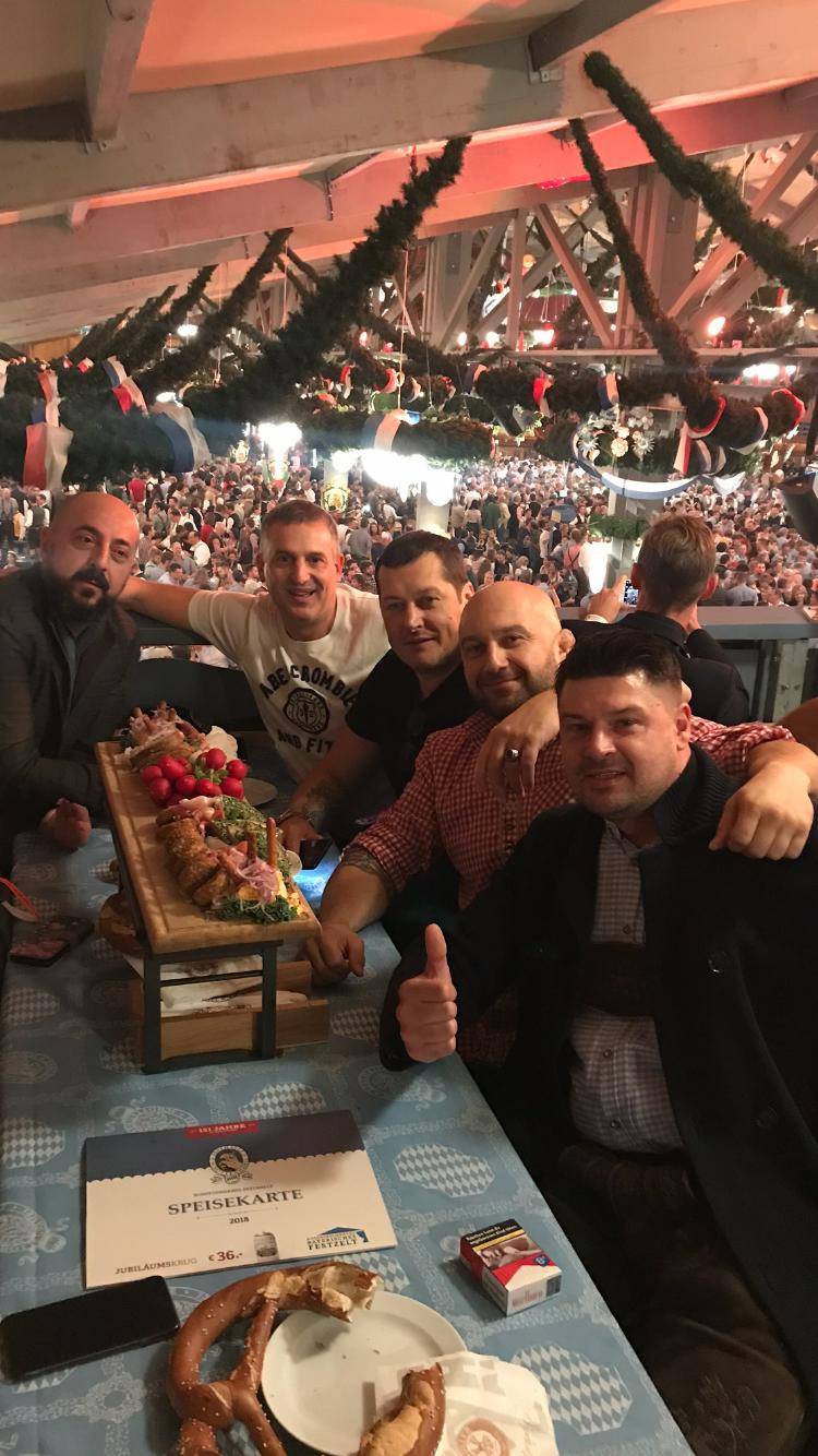 Zagrevanje za Arenu! 2 304f1096f617c4ea3fa62ca9fb1463882d17c51c