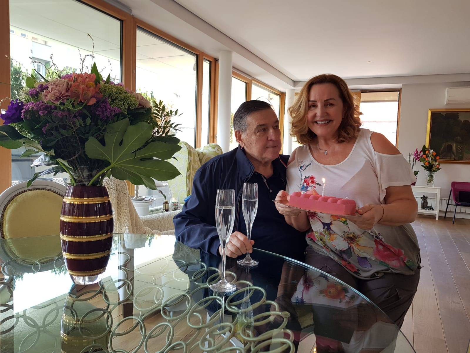 Ana Bekuta želi da objavi knjigu, a evo i da li će se udati za Milutina (FOTO) 2 31f083c6100f80819cf186dc5cfd50a9e5f1e32a