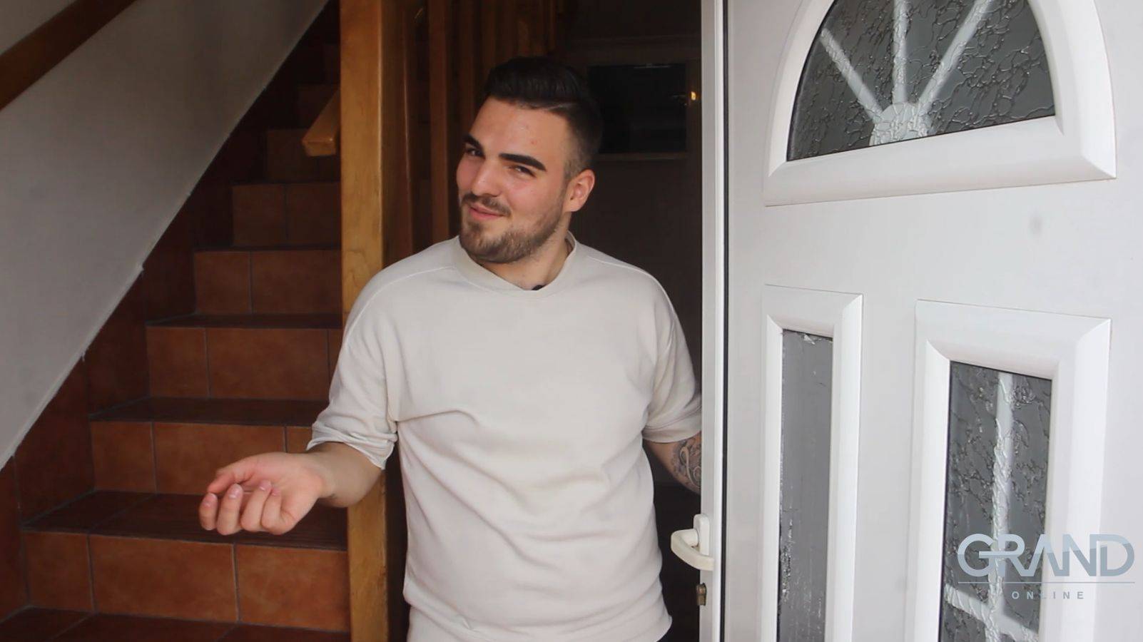 DOM ŽELJKA VUKČEVIĆA odiše luksuzom, a tek da vidite GDE PRAVI ŽURKE (VIDEO) 2 32d280ffa097c7d500950a6313f7732d74f0cc67