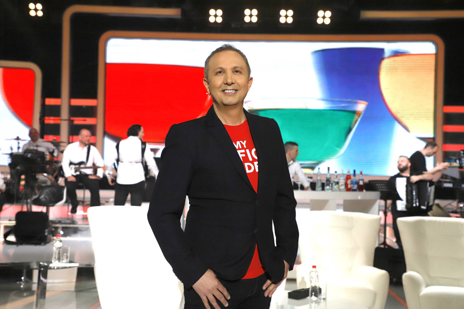GRAND KOKTEL: Spremite se za brojna iznenađenja! 2 3310dd8dd08c16b516175fd0f4128e6e0465600d