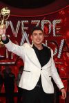 Otišao na ćevape, a završio u "Zvezdama Granda": Pevač slagao roditelje i pojavio se ispred Saše Popovića VIDEO 3 3430be65740d208ae0470283b9b023c5b57039ab