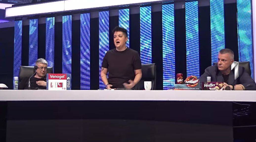 Ana i Sneža NAPALE takmičarke: "DEGUTANTNO! NE ŠTO STE GOLE, NEGO ŠTO STE VULGARNE" (VIDEO) 2 3534c2ccd31da04cb18e9119c3d5db452434c7d5