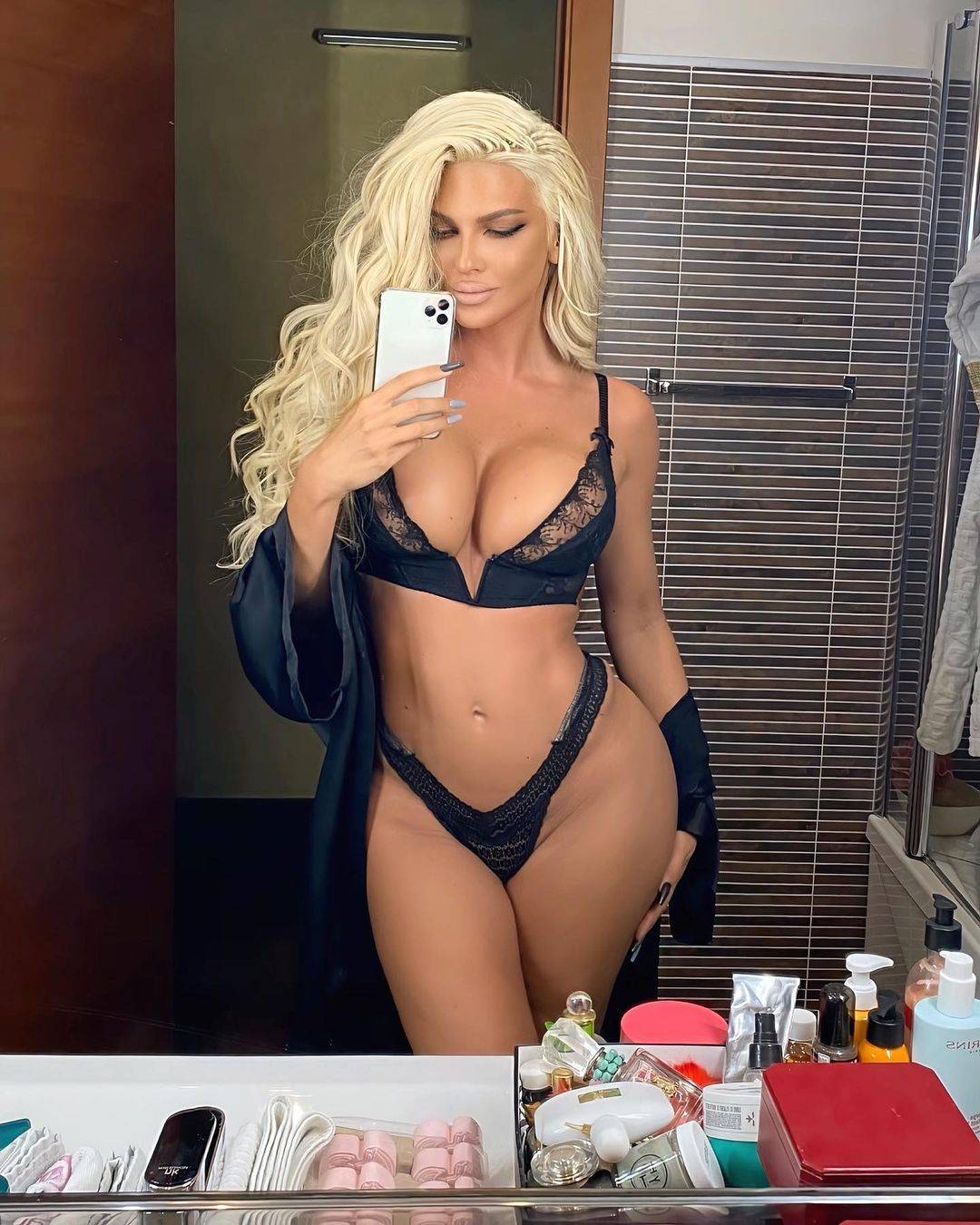 BEZOBRAZNO SEKSI! JK u donjem vešu raspametila sve (FOTO) 3 35f58dbe06c1d42cc118ebecf375af4b9829d0e0