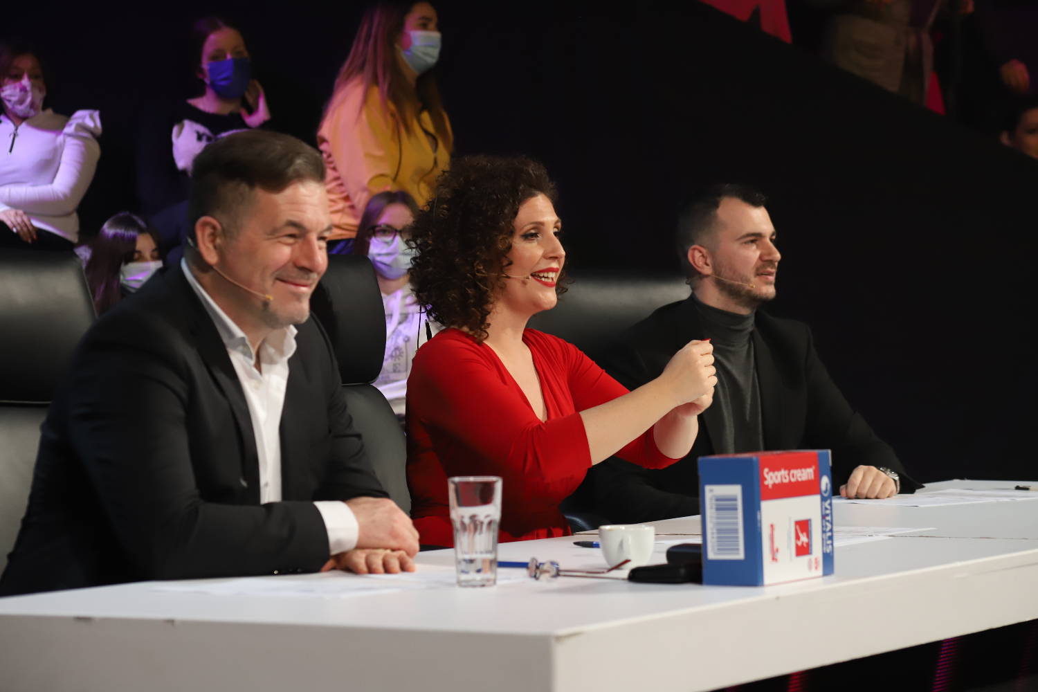 Zaboravite na sve ženske sastave, BOSANSKE FRAJLE su nešto najbolje što ćete čuti večeras! 4 386ba4af1646ebfc54bd60ece829ef23692ff269