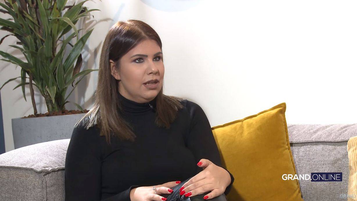 POTRESNA ISPOVEST KRSTINJE: "Zbog komentara o kilaži nisam izlazila iz kuće" (VIDEO) 2 3a0731c3f96413534c2c50a41acd233978af449e