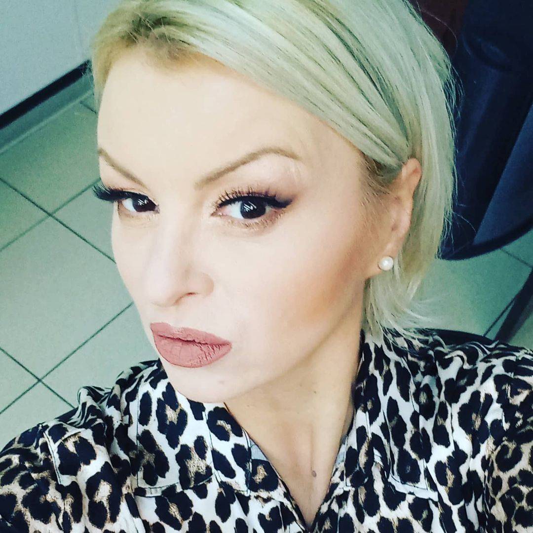 Pevačica BOCNULA kolege: "Pod šatorom su pevala najveća imena, ONI SU INSTANT ZVEZDE" 2 3b7c9bfeb1e34c204dc260cf0c715bbd852b0acb