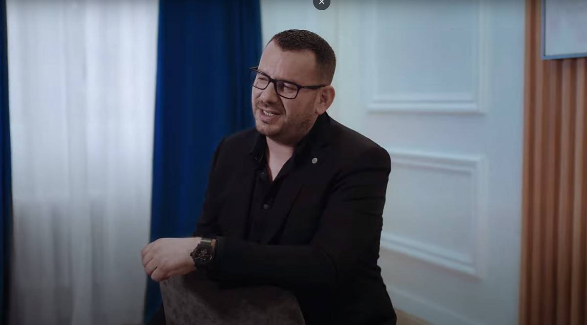 DOKTOR ZA EMOCIJE Peđa Medenica rasplakao mnoge novom pesmom (VIDEO) 2 3ba85a6e15ea86ba4d3acf99cb353f571fc1b8ec