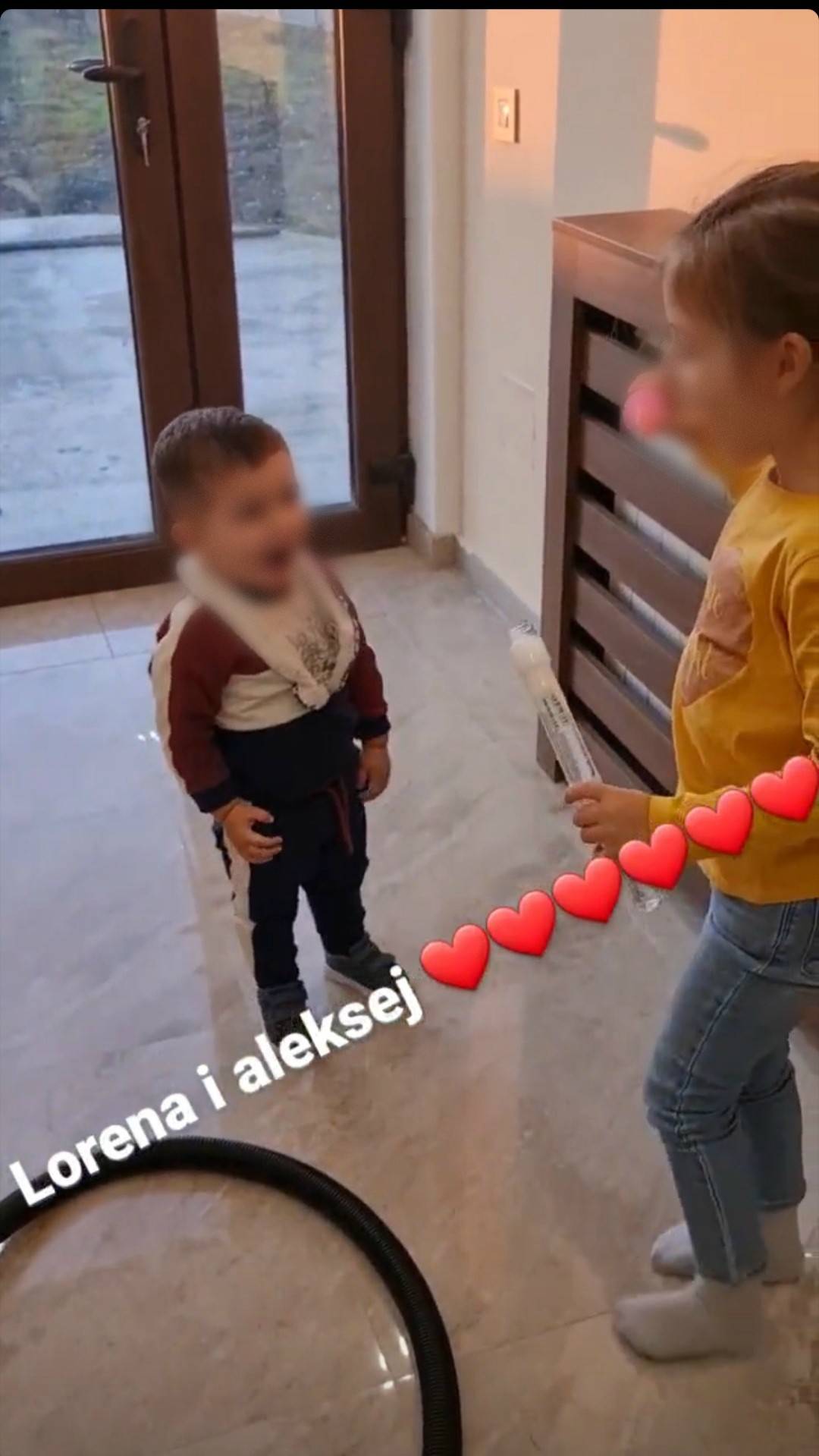 NAKON SKANDALA SA BIVŠOM DARKO SE OGLASIO Evo kako provodi vreme sa decom 4 3df73adfa0e370b2f36d38f1e826d1c2013e3a2d