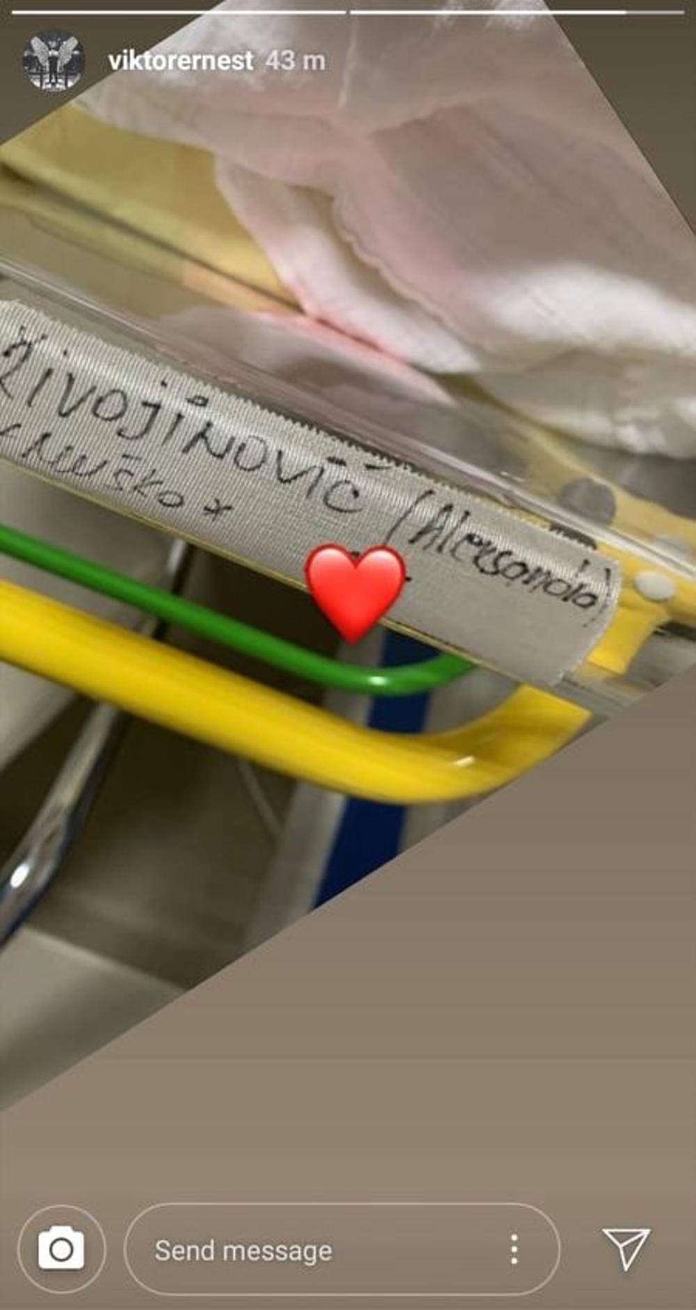ŽURKA KOD ŽIVOJINOVIĆA: Filip slavio do zore rođenje sina Aleksandra (FOTO) 3 40eef5400c4a262a3171921f6bd68b6ed4a9c404