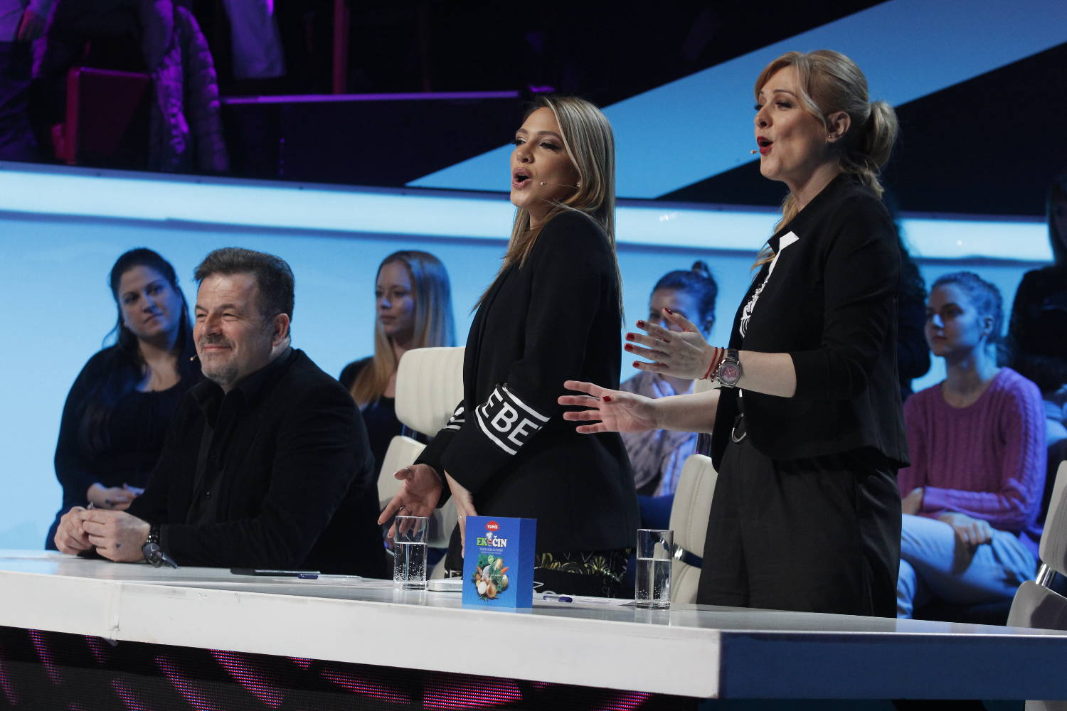 VELIKA ZAVRŠNICA DRUGOG KRUGA: Pogledajte celu emisiju i dobro obratite pažnju na OVU PROMENU (VIDEO) 3 4135318ec4f2d5c616ce1432a8baae88dd5eeb86