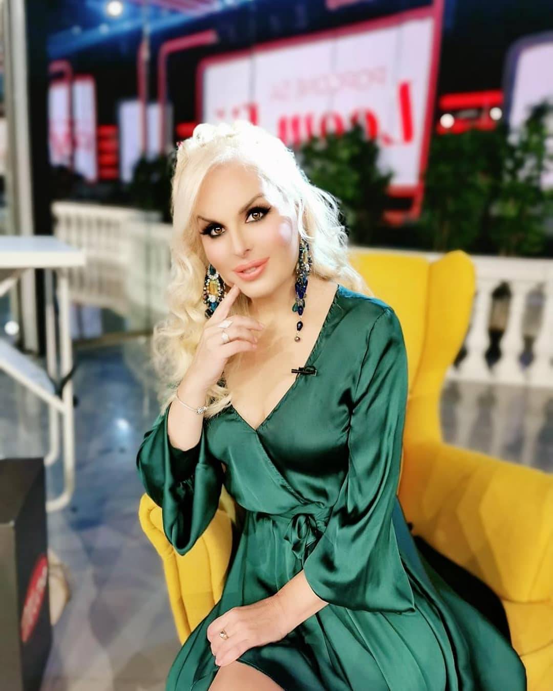 NEPREPOZNATLJIVA Ovako je Lea Kiš izgledala pre 29 godina (FOTO) 2 421d920c27d4c8bad09d41377ed55c7bf56efe33