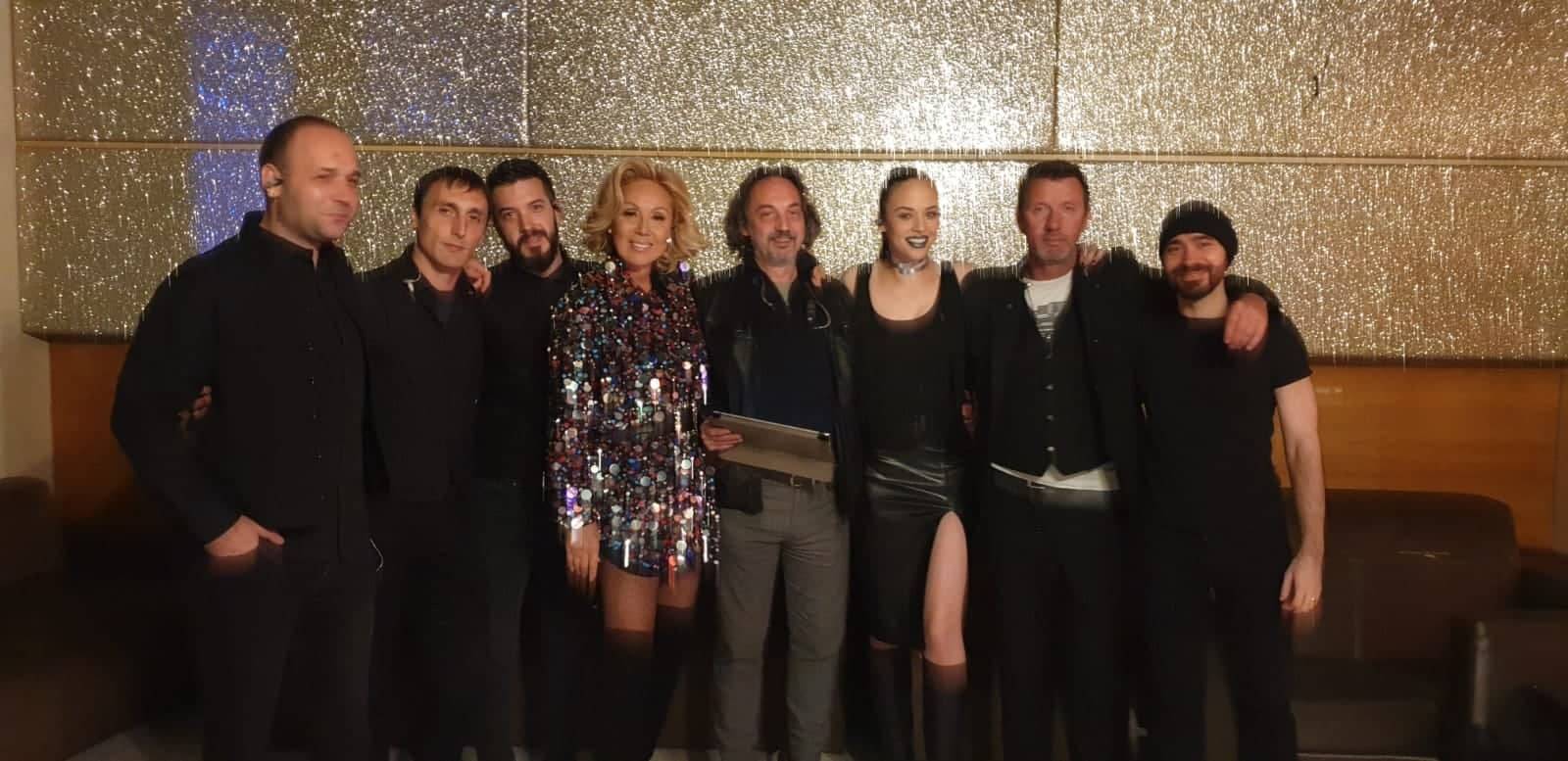 Najveća balkanska zvezda ponovo dominira: Brena osvojila i Rumuniju! (FOTO+VIDEO) 3 438db5833fd81a0da934b3e36c8f0d76aa8e8926