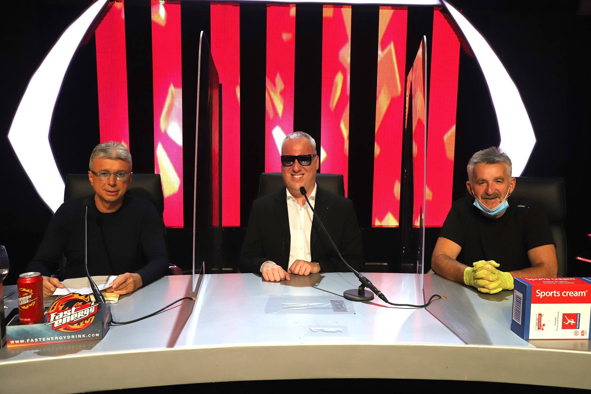 Malo se SVAĐAMO malo se MIRMO! Žestok početak TREĆEG KRUGA obeležili ovi momenti, pogledajte CELU EMISIJU (VIDEO) 4 44089419ce550d69765112abae83368ace41fc19