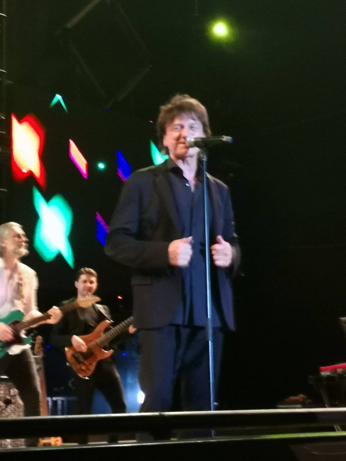 Čola napavio SPEKTAKULARNU ŽURKU, zapalio masu i atmosferu doveo do usijanja (VIDEO) 2 44bf3d625c8c8fac9c3e84f9bcec8eb35fe74e09