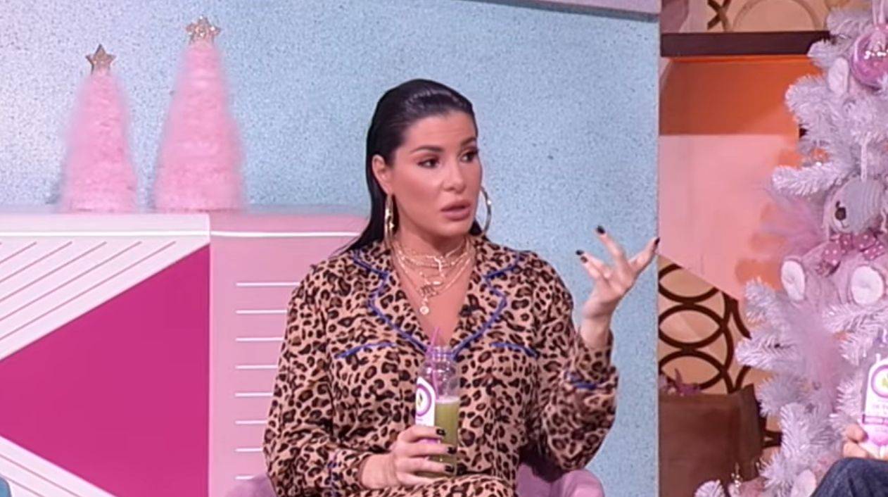 Mia Borisavljević otkriva GDE ŽIVE SREĆNE ŽENE! 2 47f1aa72e78399711981c20419509cfd74ac5345
