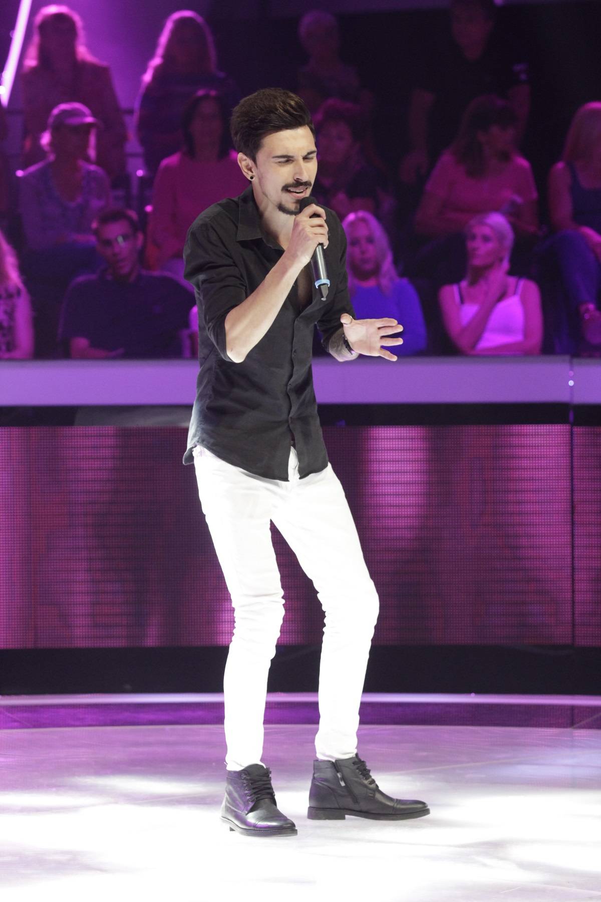 JK ga nazvala GRISINOM, pa ga terala da joj na makedonskom kaže da je NAJLEPŠA NA SVETU (FOTO) 2 49b258d414ed3be3c1b306a011f68d943d837e32