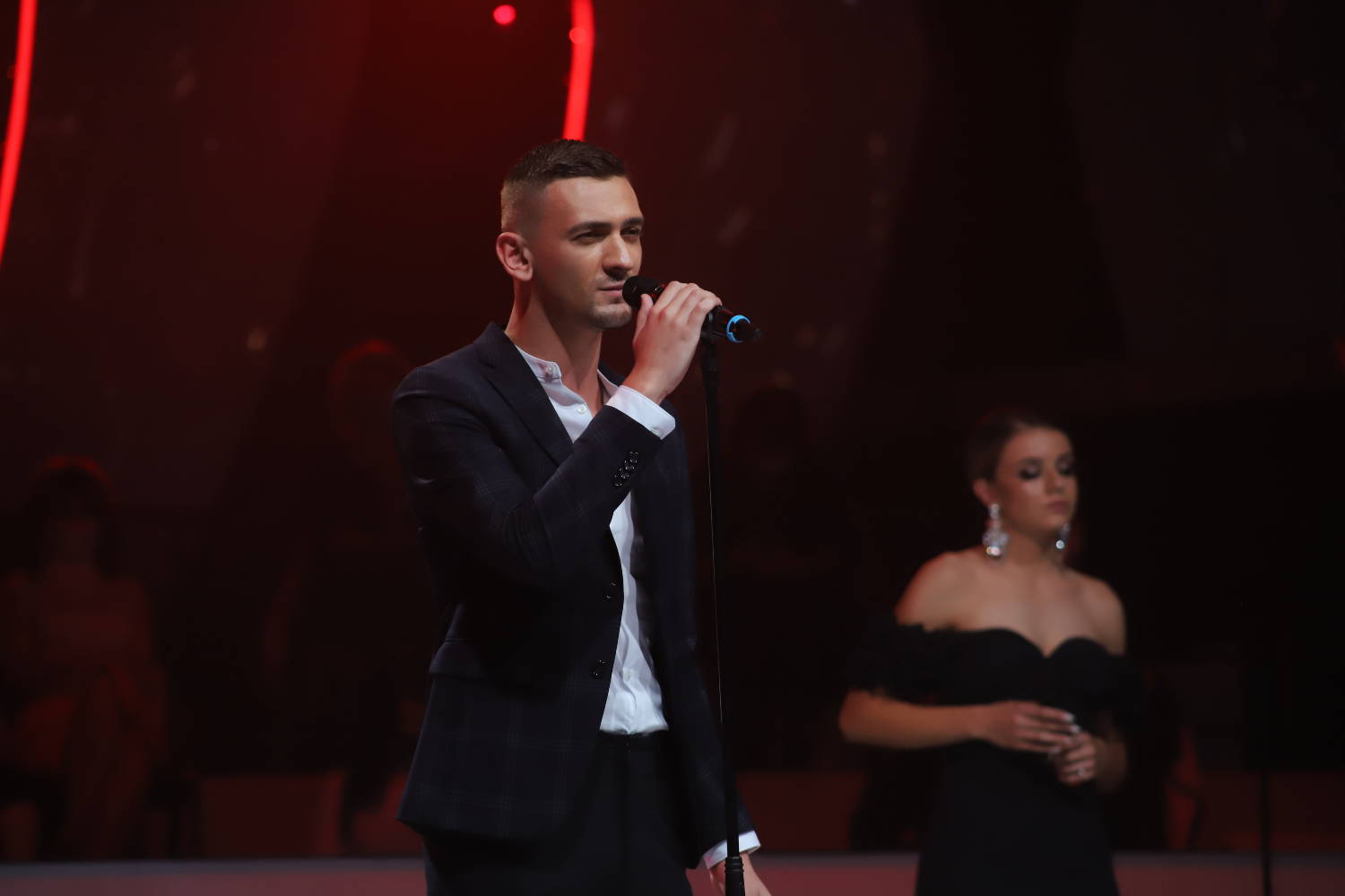 "Meni je ovo zvučalo kao parenje mačaka"... Žiri žestoko iskritikovao kandidate 2 4a67a8200b8d0311f61ae1d3d723bc8ac04acba1