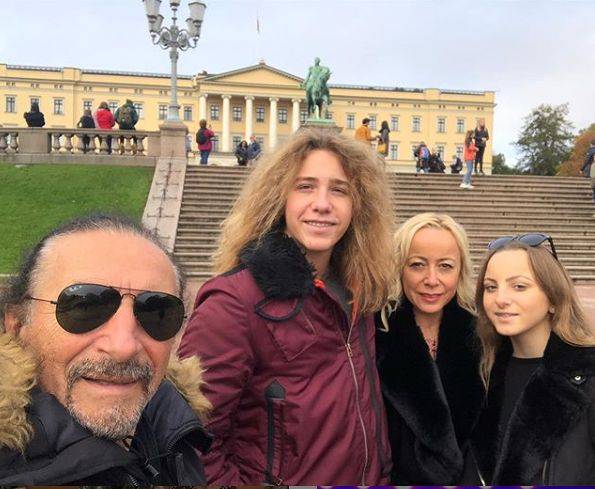Za Bebekom je ludela cela Juga, a osvojila ga 34 godine mlađa Ružica! „Bila je to ljubav na prvi pogled“ (FOTO) 3 4c1623c84113e791f9214355f85bd5be42fb39dd
