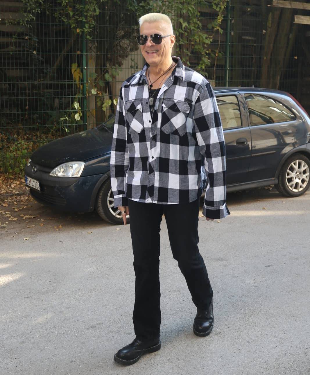Đorđe David mora u KUĆNU IZOLACIJU: Ovih mera se strogo pridržava! (FOTO) 2 4c725ab49f56b82dc9e65bcea86b8c610ece7459