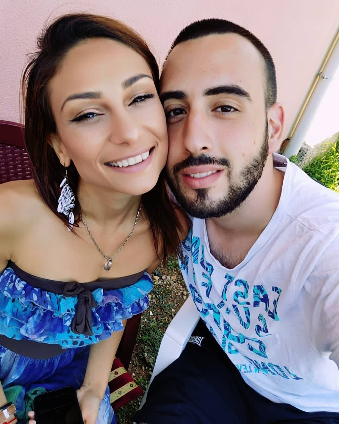 Biba odgovorila Bosancu ŽAO MI JE ŠTO SAM GA RAZOČARALA ALI NEĆU PREKO KREVETA DO PARA! (FOTO) 3 4c793ed04ce7af8268c4b78551f51d155ab4bfdc